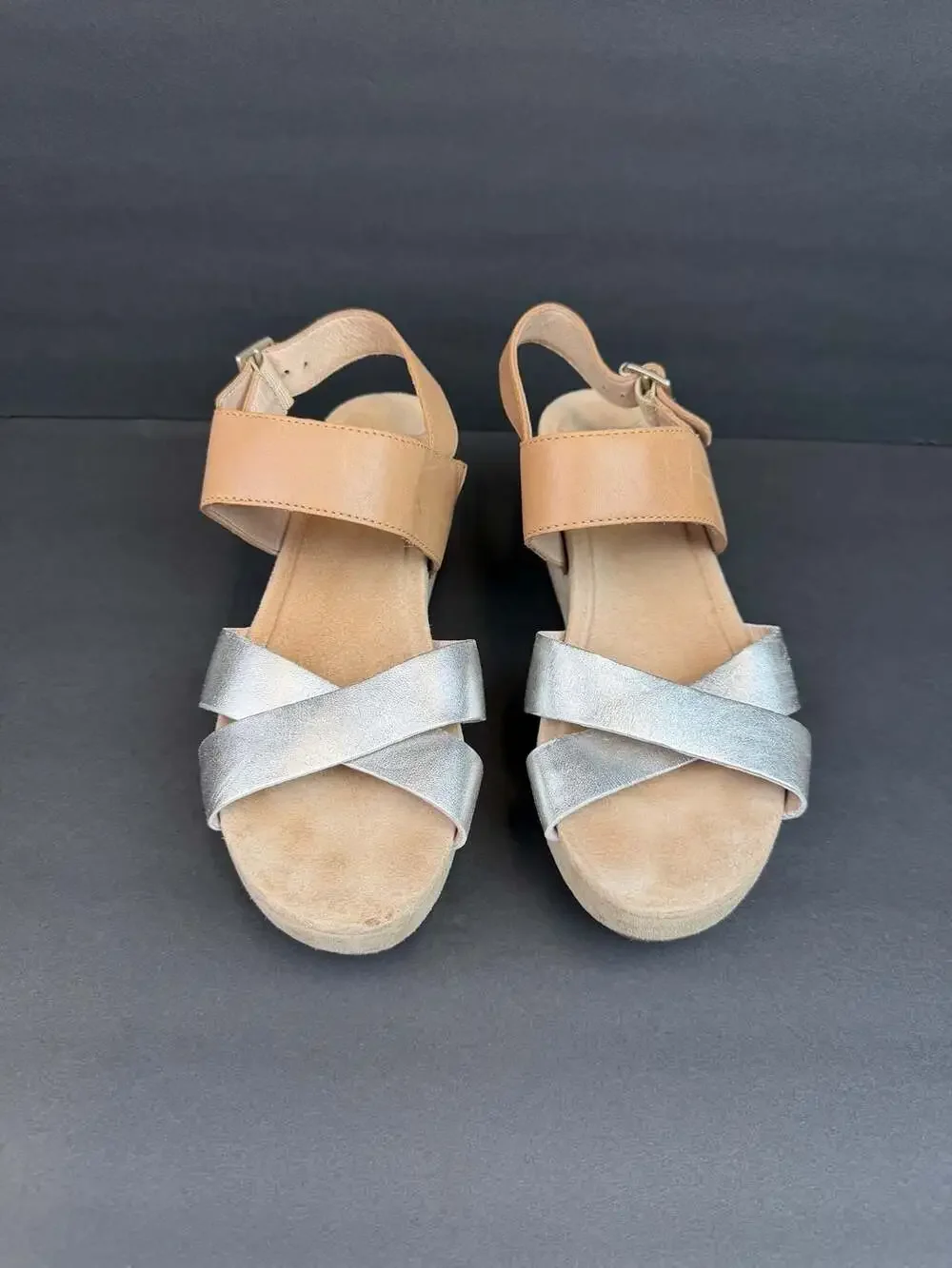 Dansko Women's Metallic Silver  Tan Leather Platform Wedge Sandals US 8.5 EU 39